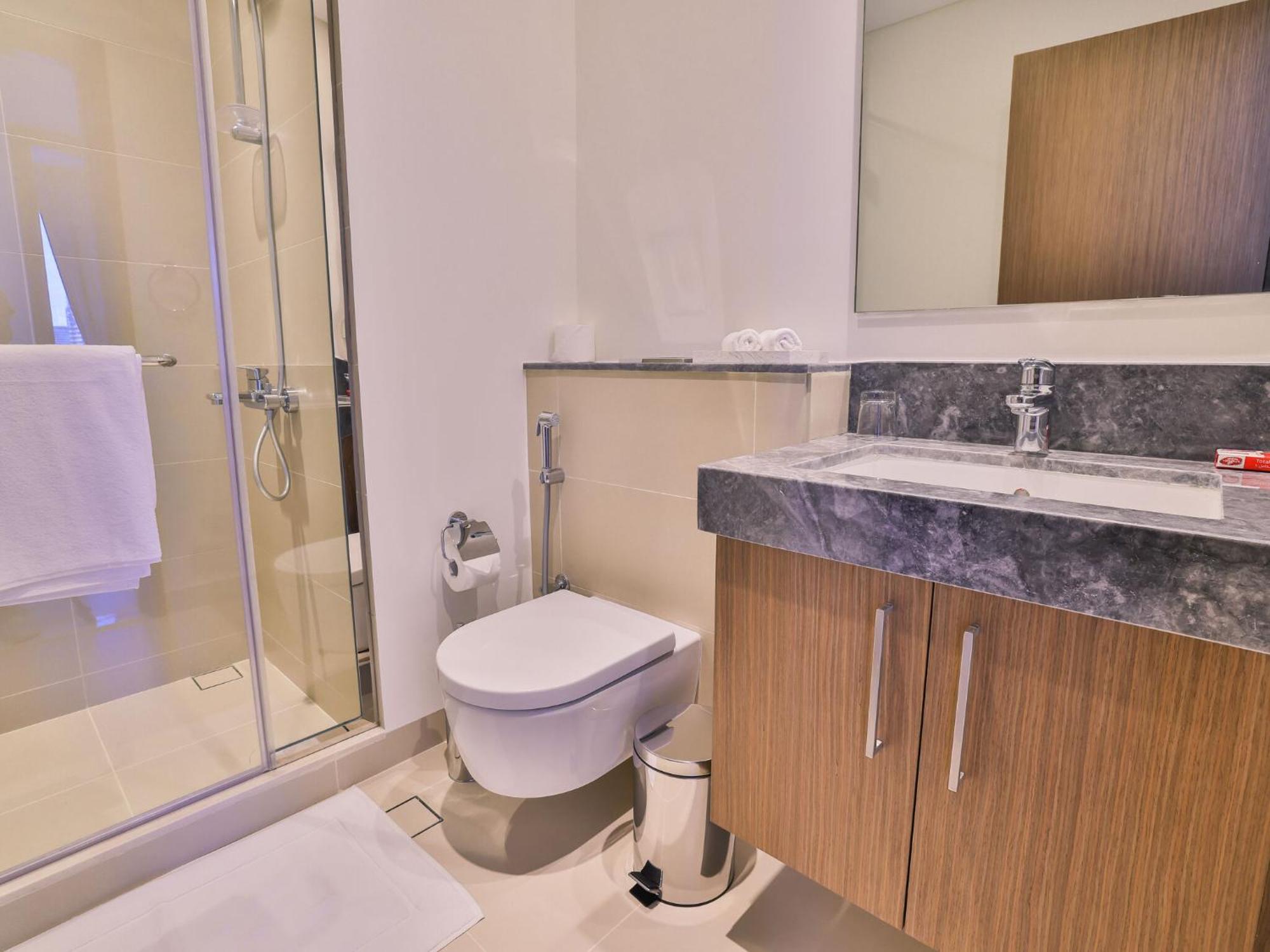 Luxurious Apartments Dubai Marina Views Pool Gym By Sojo Stay المظهر الخارجي الصورة
