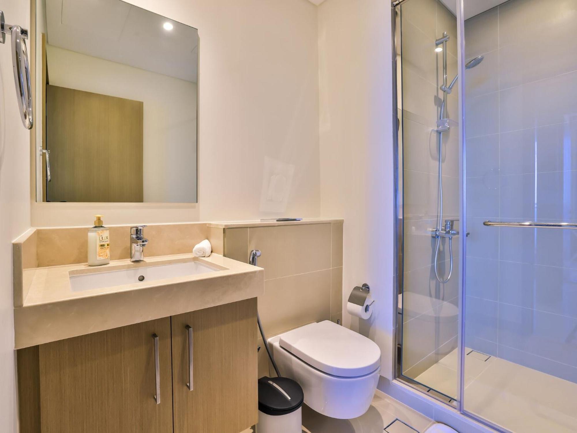 Luxurious Apartments Dubai Marina Views Pool Gym By Sojo Stay المظهر الخارجي الصورة