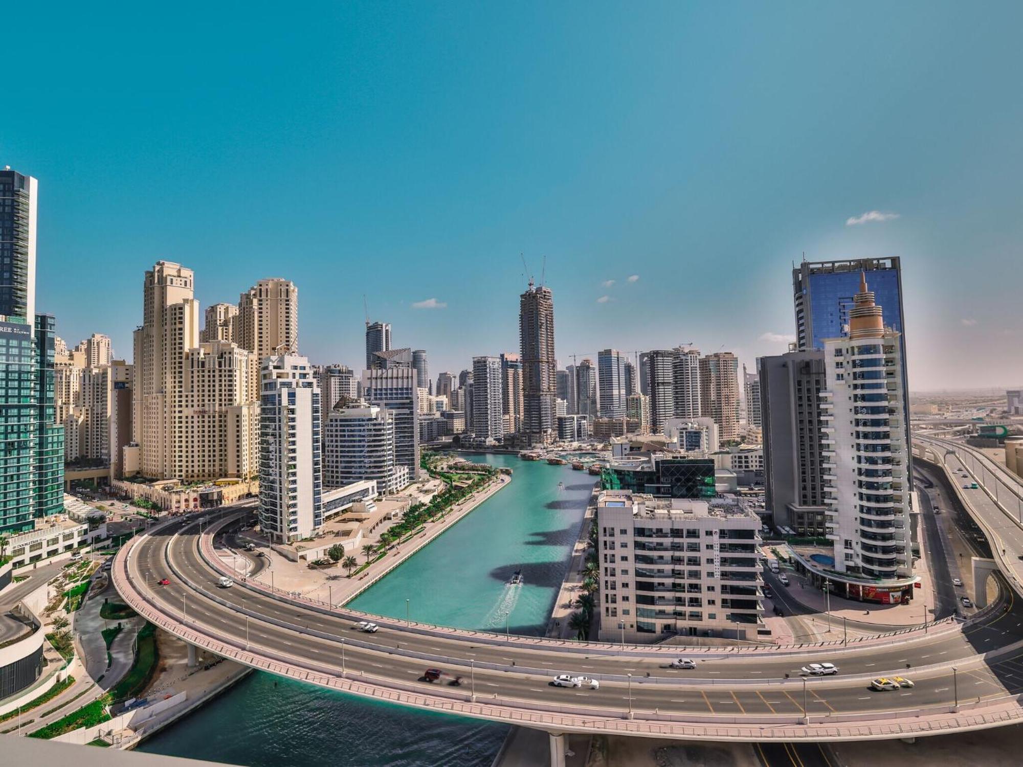 Luxurious Apartments Dubai Marina Views Pool Gym By Sojo Stay المظهر الخارجي الصورة