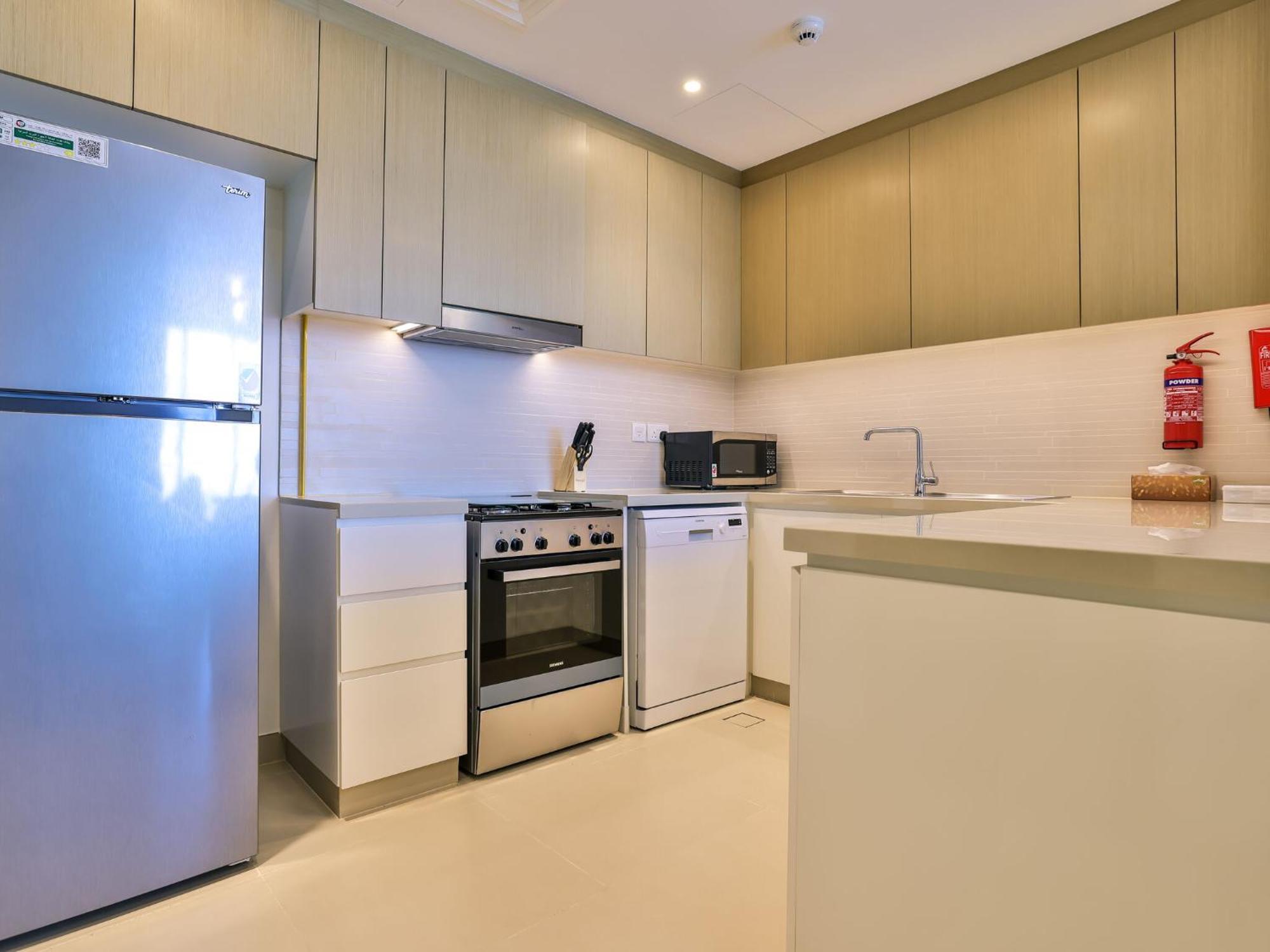 Luxurious Apartments Dubai Marina Views Pool Gym By Sojo Stay المظهر الخارجي الصورة